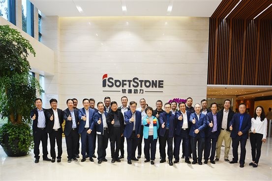 中关村100企业家俱乐部企业做强做大闭门钻研会在尊龙凯时动力召开